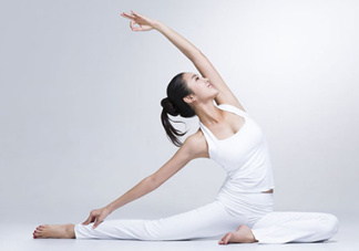 產(chǎn)后做什么運(yùn)動(dòng)好？產(chǎn)后做瑜伽好處多