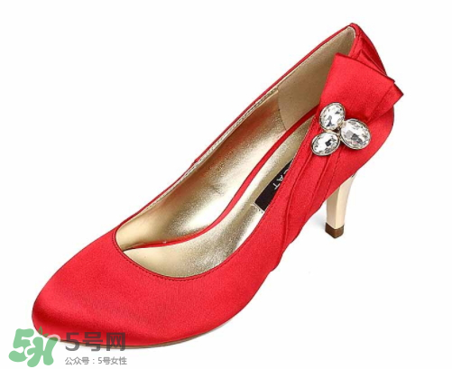 接吻貓鞋子是幾線品牌？接吻貓什么檔次？