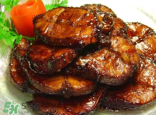 青魚和草魚哪個好吃？青魚和草魚的區(qū)別