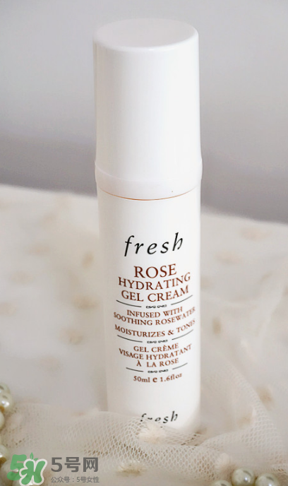 馥蕾詩(shī)玫瑰潤(rùn)澤保濕凝霜怎么用 跟面霜一樣嗎 馥蕾詩(shī)玫瑰潤(rùn)澤保濕凝霜怎么用 跟面霜一樣嗎