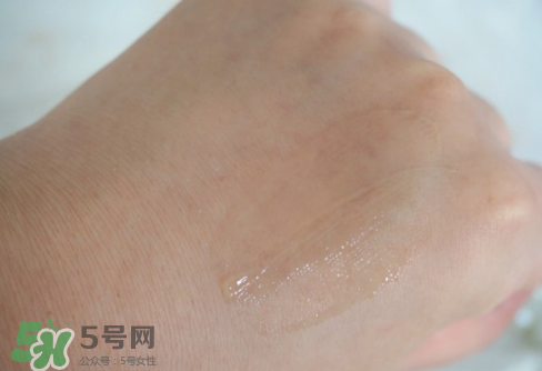 馥蕾詩(shī)玫瑰潤(rùn)澤保濕凝霜怎么用 跟面霜一樣嗎 馥蕾詩(shī)玫瑰潤(rùn)澤保濕凝霜怎么用 跟面霜一樣嗎