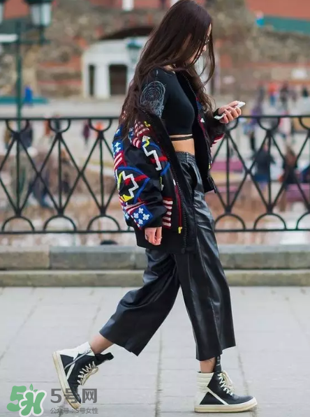 刺繡衣服怎么洗？刺繡衣服搭配