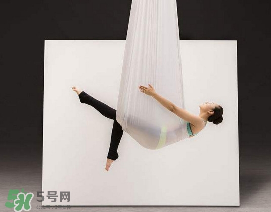 空中瑜伽多少錢一節(jié)課？自己家里裝空中瑜伽多少錢