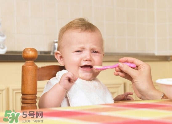 寶寶發(fā)燒抽搐正常嗎？寶寶發(fā)燒抽搐怎么辦？