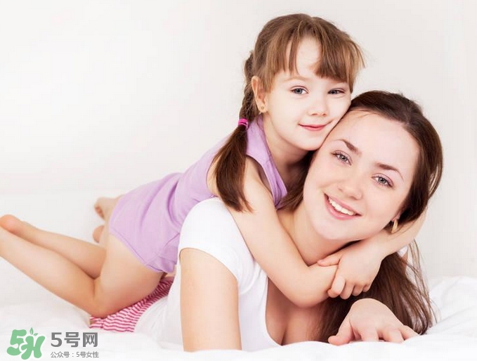 寶寶什么時候會笑？逗寶寶笑的小妙招