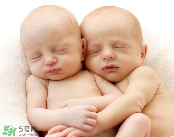 寶寶什么時候會笑？逗寶寶笑的小妙招