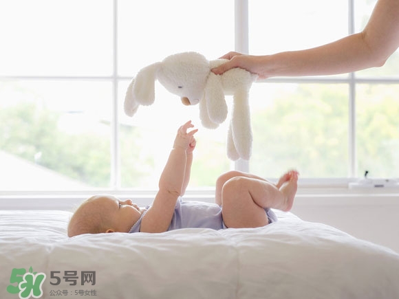 寶寶頭型是睡出來的嗎？寶寶頭型矯正最佳時(shí)間