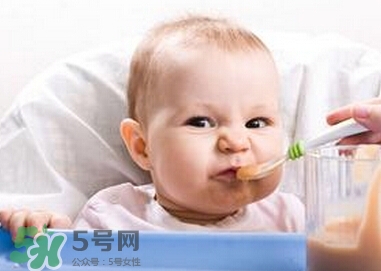 新生兒痤瘡多久會(huì)好？新生兒痤瘡能用百多邦嗎？