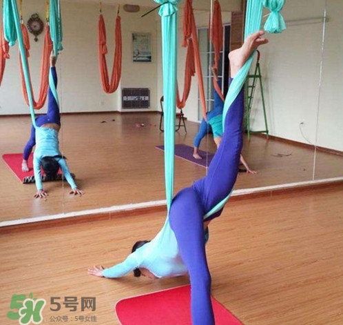 空中瑜伽誰(shuí)發(fā)明的？空中瑜伽到底有哪些功效