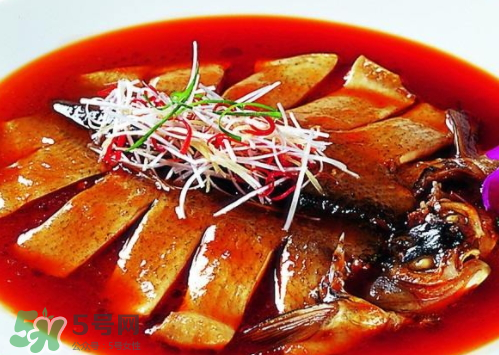 鱸魚可以紅燒嗎？鱸魚清蒸還是紅燒好吃？