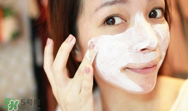 面膜會(huì)不會(huì)是細(xì)菌培養(yǎng)基地？不同質(zhì)地的面膜有什么區(qū)別