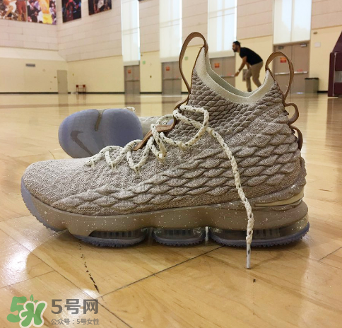 nike lebron 15 ghost實物細(xì)節(jié)怎么樣？
