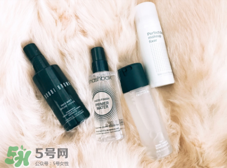 涂了防曬再上散粉會(huì)搓泥嗎？防曬噴霧和散粉的先后順序 