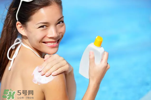 皮膚白不怕曬就不需要涂防曬？關(guān)于防曬的謠言