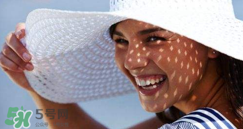 擦了防曬悶痘怎么辦？眼部需要特別防曬嗎？