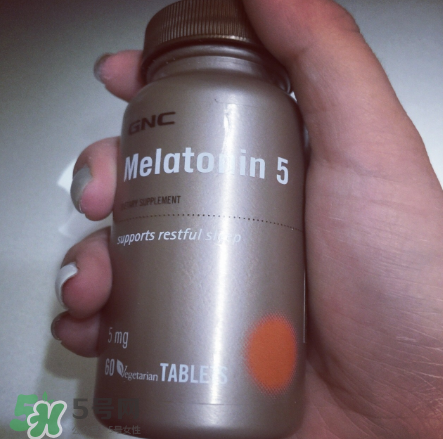 褪黑素是安眠藥嗎？難以入睡如何解決