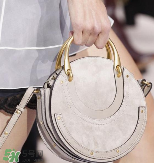 chloe pixie多少錢？蔻依17秋冬新款圓形包包專柜價(jià)格