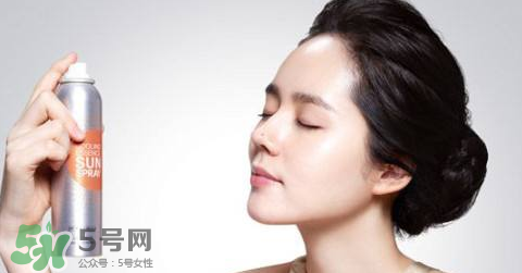 防曬噴霧能帶上飛機嗎？防曬和隔離哪個先用？