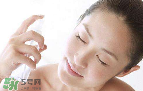 補(bǔ)水噴霧有用嗎？補(bǔ)水噴霧怎么用?