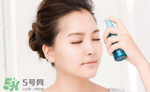 噴霧可以代替化妝水嗎？噴霧可以經(jīng)常使用嗎？