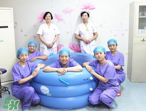 水中分娩時(shí)難產(chǎn)怎么辦？水中分娩和無(wú)痛分娩哪個(gè)好？