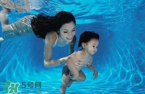 水中分娩時(shí)寶寶會(huì)嗆水嗎？水中分娩寶寶不會(huì)淹嗎？