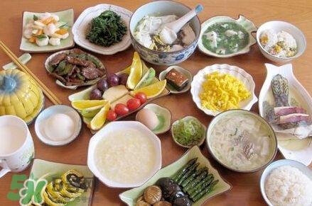 生孩子時(shí)吃什么易助產(chǎn)？生孩子時(shí)吃巧克力