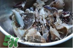 香辣蟹怎么做最好吃？香辣蟹怎么處理螃蟹？