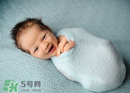 勒博耶分娩法的具體步驟是什么？勒博耶分娩法有哪些優(yōu)點(diǎn)？