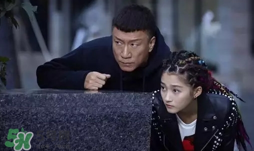 臟辮發(fā)型怎么拆？臟辮是真頭發(fā)還是假頭發(fā)弄的