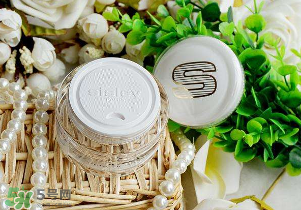 希思黎抗皺修活臻顏面霜怎么樣？希思黎抗皺修活臻顏面霜好用嗎？