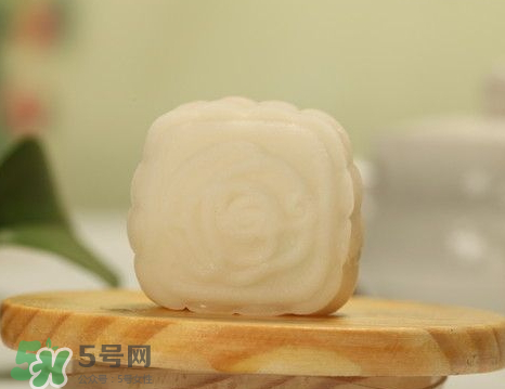 月餅皮可以加水嗎？月餅皮為什么不能放水？