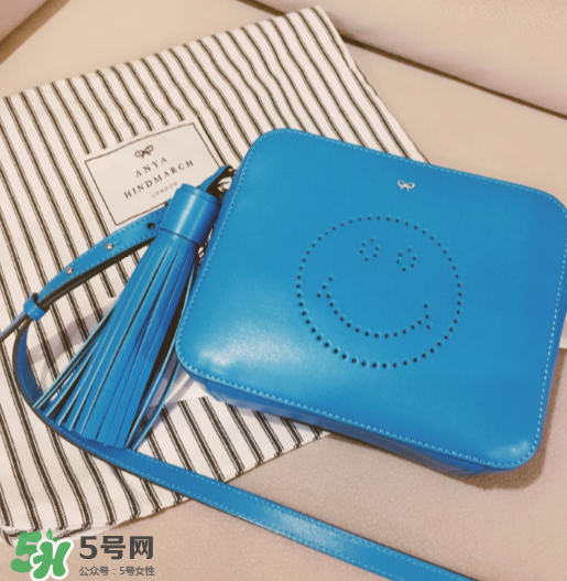 anya hindmarch什么價(jià)位？anya hindmarch包貴嗎？