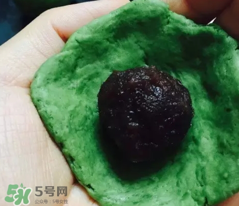 抹茶紅豆月餅好吃嗎？低熱量抹茶紅豆月餅做法