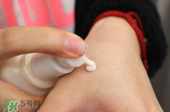 雪花秀妝前乳好用嗎？雪花秀妝前乳要卸妝嗎？