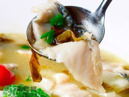 酸菜魚可以放什么配菜？酸菜魚放什么菜好吃？