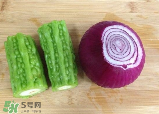 洋蔥汁能黑發(fā)嗎？洋蔥汁擦頭發(fā)能生發(fā)嗎？