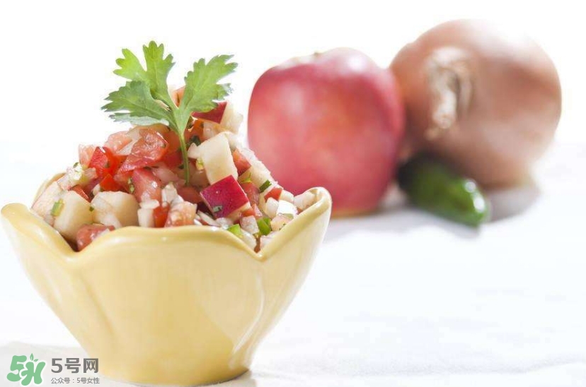 洋蔥榨汁能每天喝嗎？洋蔥汁能治什么病？