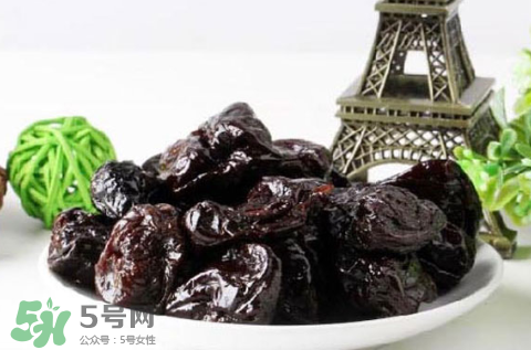 西梅干真的能解決便秘嗎？西梅干怎么吃治便秘？