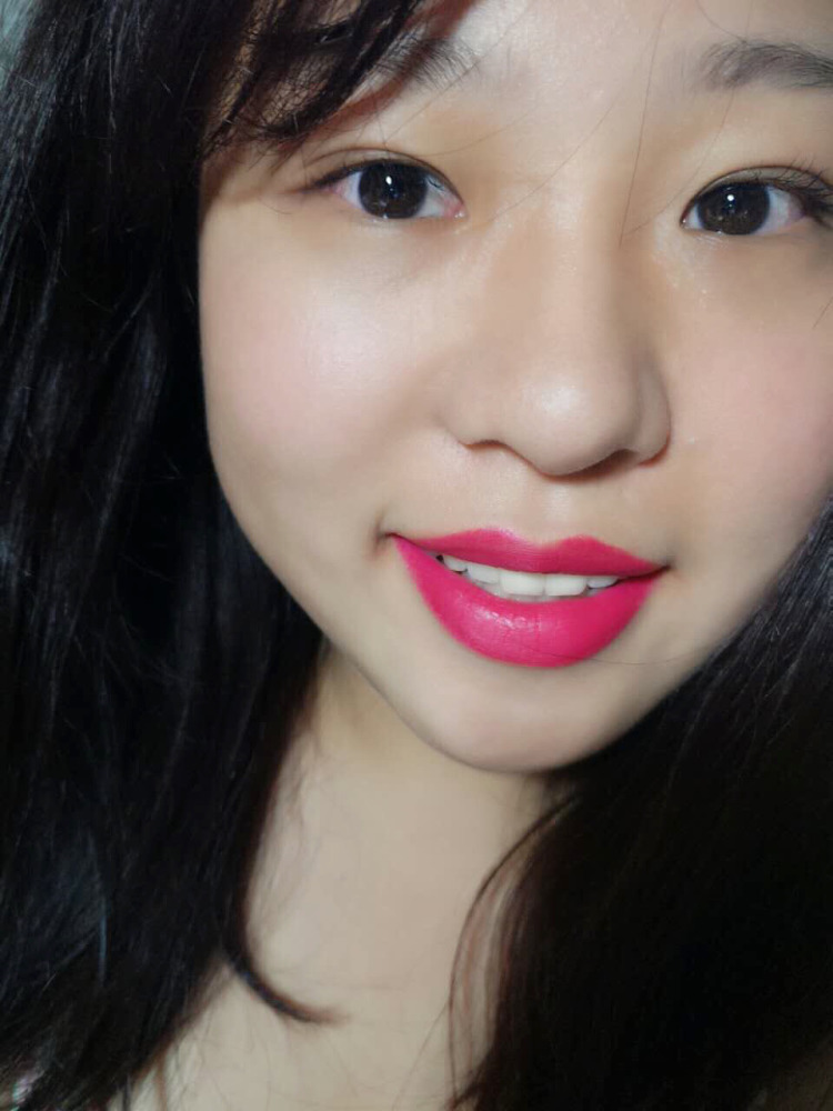 玻兒口紅哪個(gè)顏色好看？玻兒口紅試色