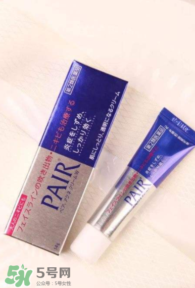 白兔暗瘡膏還是獅王祛痘膏好？?jī)煽铎疃划a(chǎn)品對(duì)比