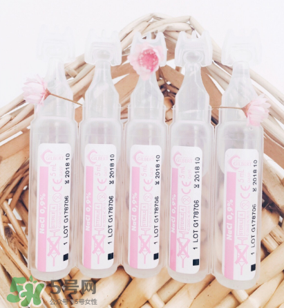 生理鹽水能泡隱形眼鏡嗎？生理鹽水能泡美瞳嗎？