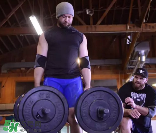 農(nóng)夫行走可以單手嗎？農(nóng)夫行走要沉肩嗎？