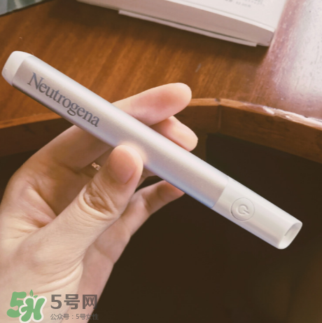 露得清紅藍(lán)光療便攜祛痘儀光療筆怎么樣？露得清光療筆測評(píng)