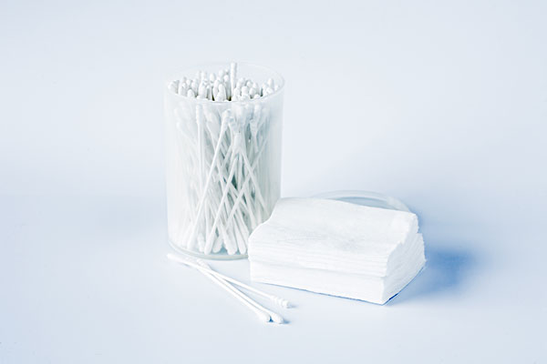 如何用化妝棉卸妝不傷皮膚的小技巧 如何用化妝棉卸妝不傷皮膚的小技巧