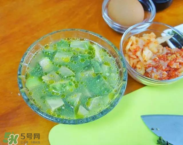 牛油果沙拉怎么做？牛油果沙拉用什么醬？