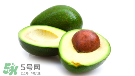 牛油果果汁怎么做？牛油果和什么榨汁好喝？