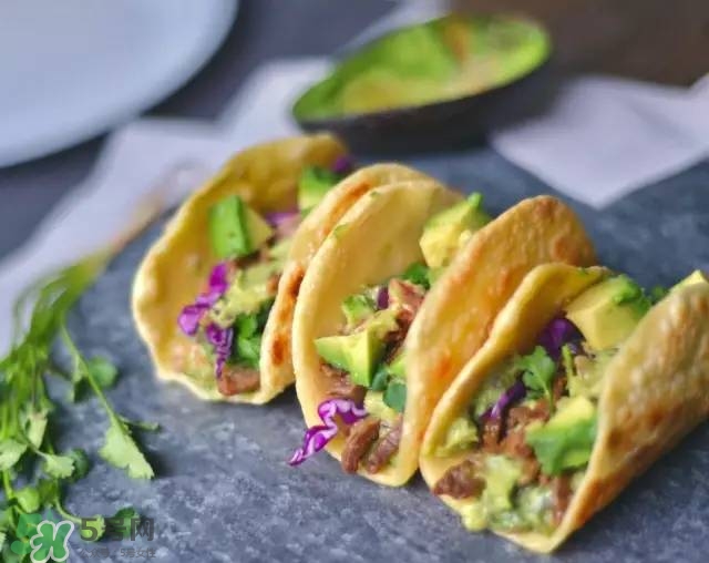 牛油果沙拉怎么做？牛油果沙拉用什么醬？