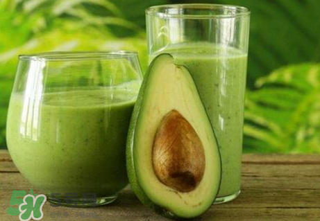 牛油果榨汁要去皮嗎？牛油果榨汁要加水嗎？