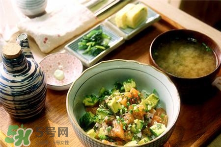 哪些人不適合吃牛油果？牛油果的飲食禁忌